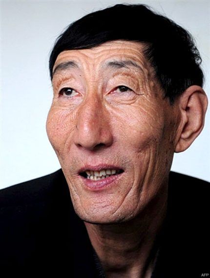 World's Tallest Man Becomes a Father