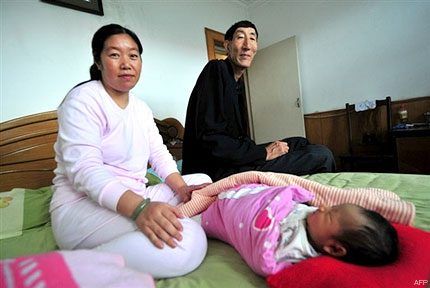 World's Tallest Man Becomes a Father