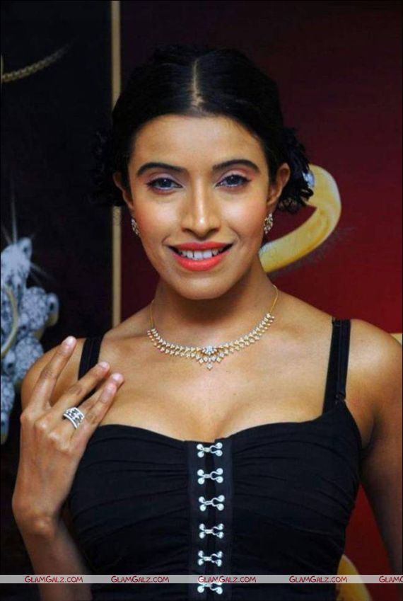 Maushmi Udeshi for Ciemme Jewels