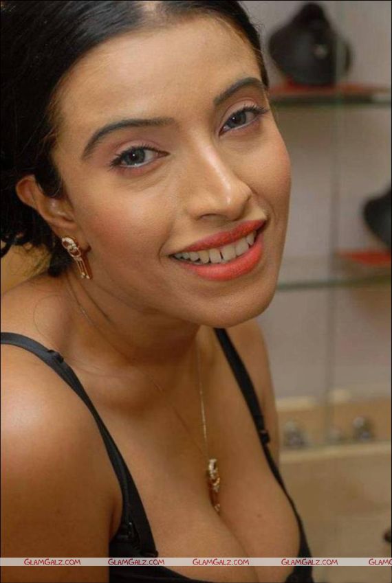 Maushmi Udeshi for Ciemme Jewels