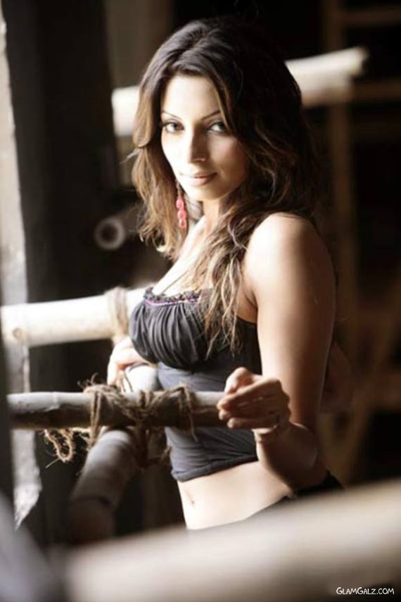 Pretty Shama Sikander